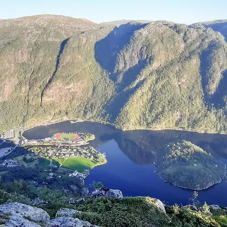 Сasa de vacaciones Amazing In Matredal With Kitchen Haugsvaer