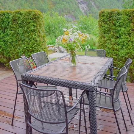 Ferienhaus Amazing In Matredal With Kitchen